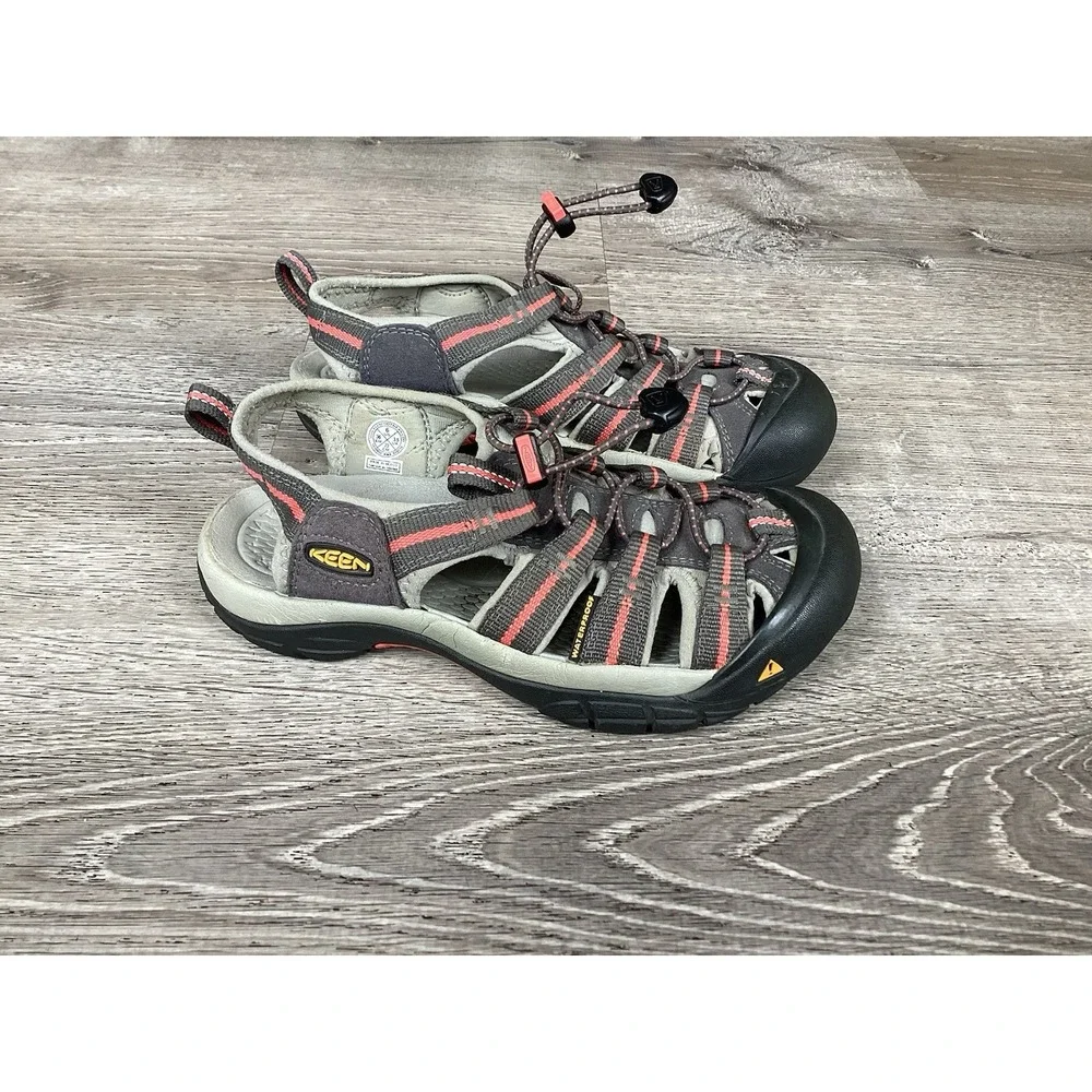 KEEN Womens Size 6 Newport H2 Grey Magnet Coral Pink Hiking Kayaking Sandals